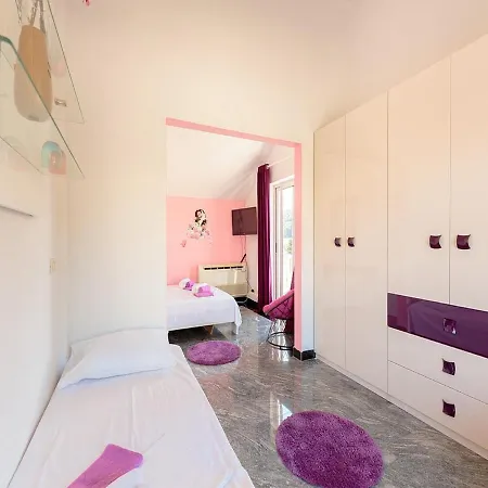 Heavenly Pensionat 4*